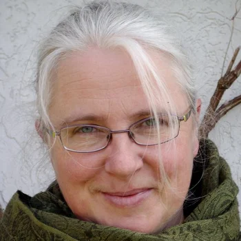 Portraitfoto von Frau Martina Luetkehoelter