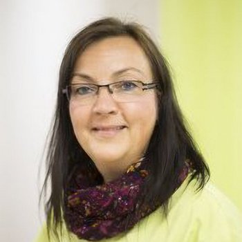 Portraitfoto von Frau Manuela Fröhlich-Darboe